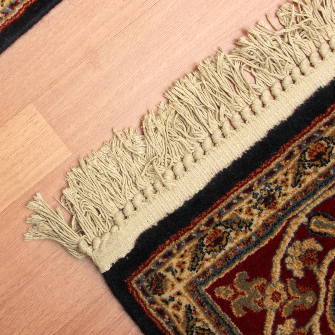 image of fringed carpet