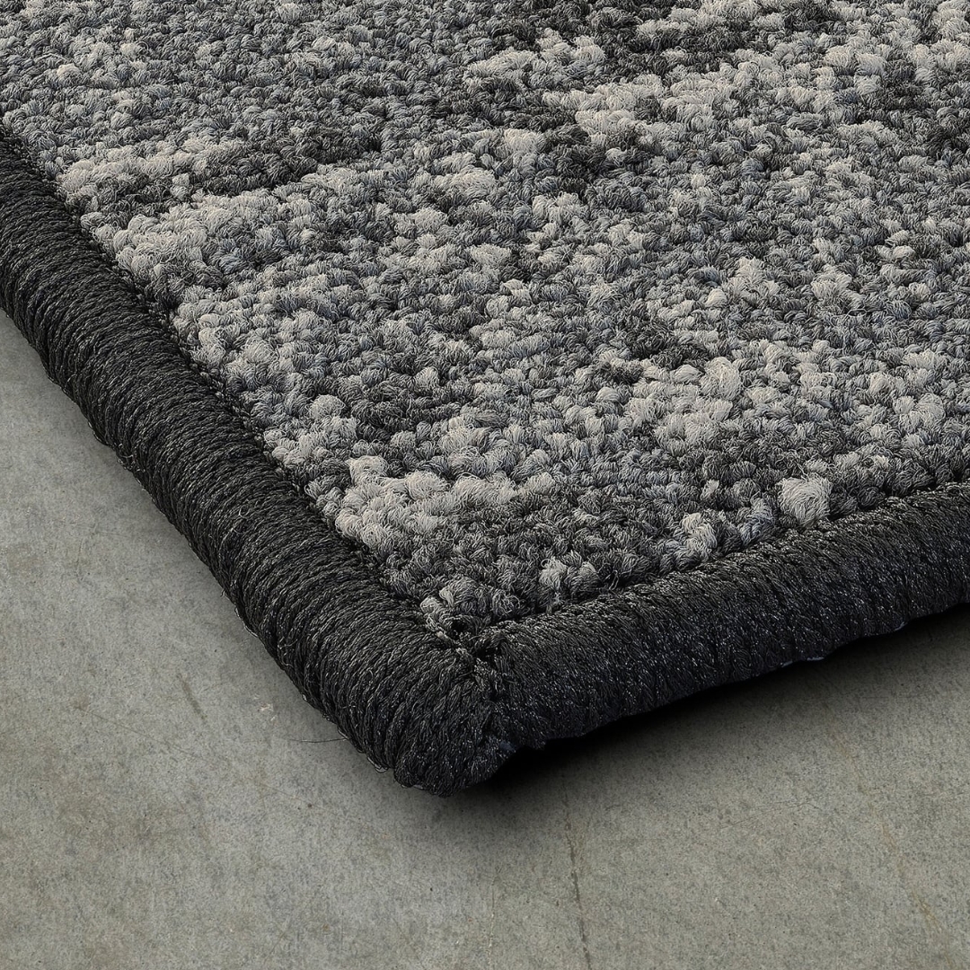 image of serged carpet