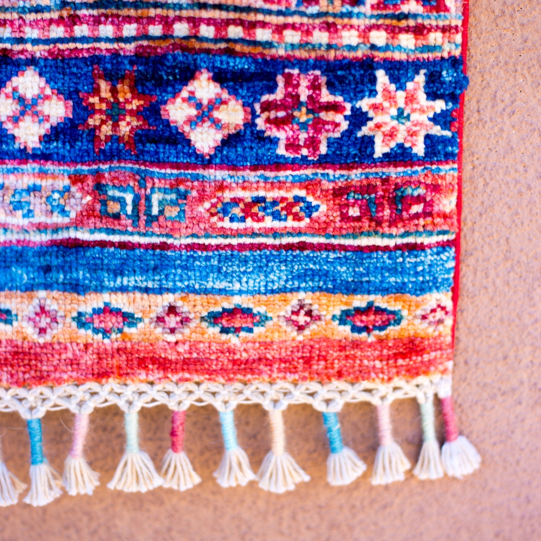 image of a fringe rug